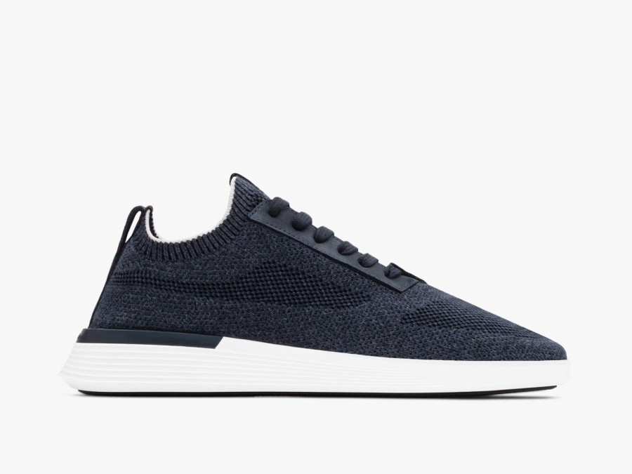 Men Wolf & Shepherd Hybrid Dress | The Supremeknit Trainer