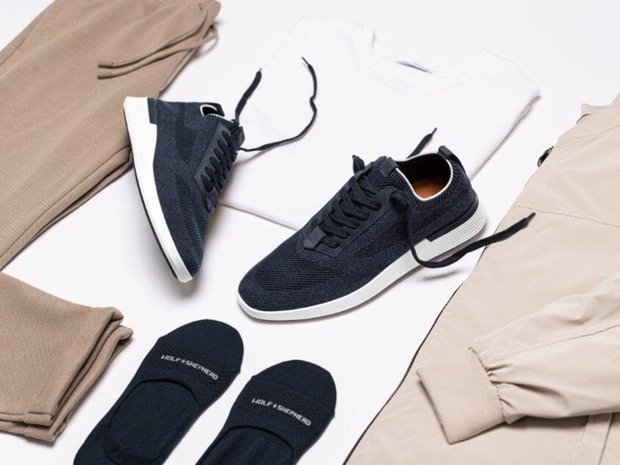 Men Wolf & Shepherd Hybrid Dress | The Supremeknit Trainer